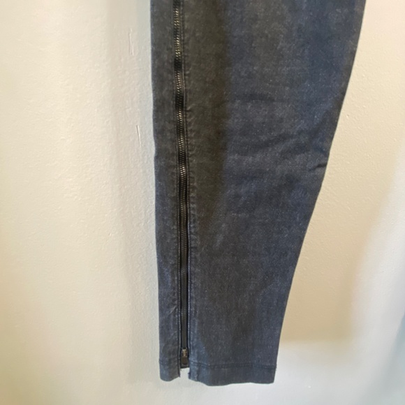 Vince Flat front, high zip ankle jeans in charcoal - Picture 2 of 4